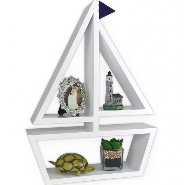 Rak Dinding dengan Pajangan Model Perahu Layar